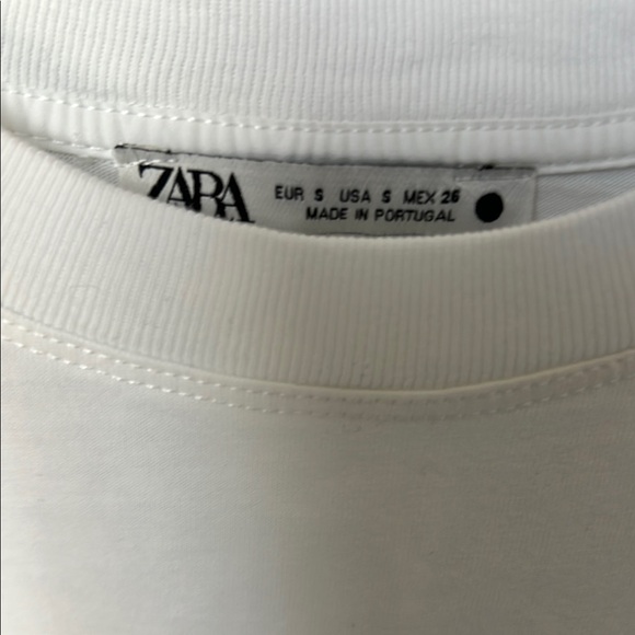 Zara Women's Sleeveless, Shoulder pad t-shirt - Picture 3 of 3